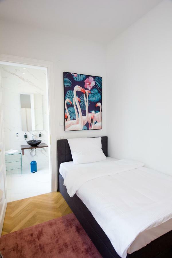 Studio Apartments Naschmarkt - Mai'S Apartments فيينا المظهر الخارجي الصورة