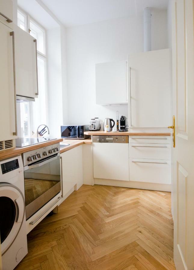 Studio Apartments Naschmarkt - Mai'S Apartments فيينا المظهر الخارجي الصورة